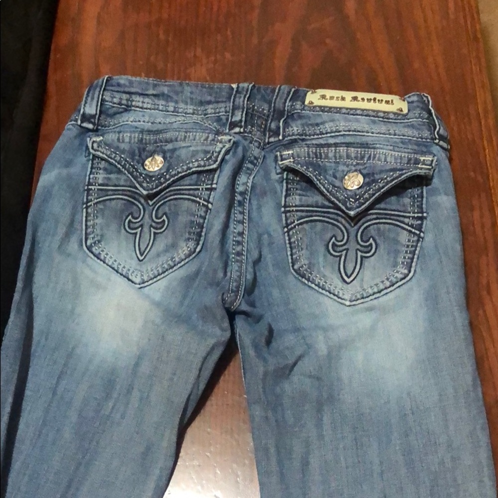 Rock revivals size 28